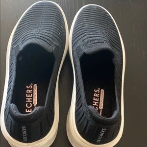 Skechers Black Slip-On Sneakers